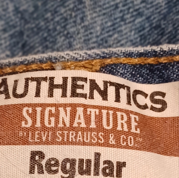 Levi's Authentics Signature - Picture 3 of 4